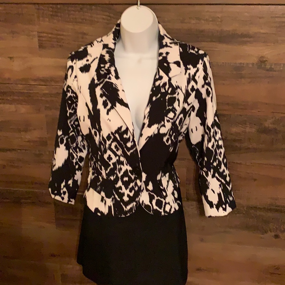 What's Hot stylish cream white and black blazer polyester with liner